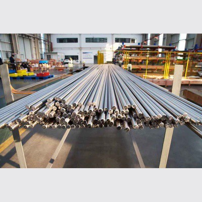 Co-dhèanamh ceimigeach agus pròiseas slat titanium